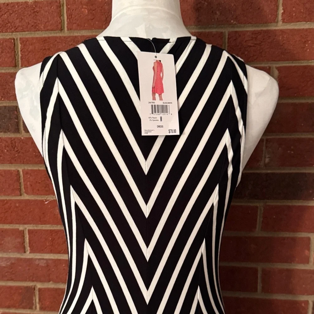 Chelsea & Theodore Black and White Zigzag Fit-Flare Midi Dress - Picture 5 of 8